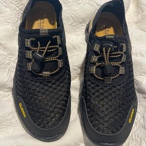 NWOT Clohco Mens Black Mesh Sneakers Size 46 Size 9